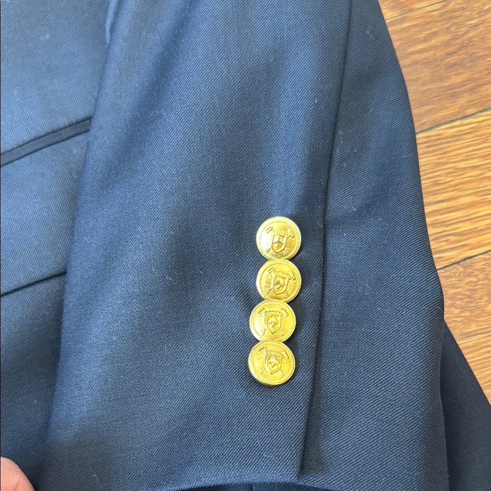 Classic Ralph Lauren Navy Blue Blazer with Gold Buttons - Picture 5 of 16